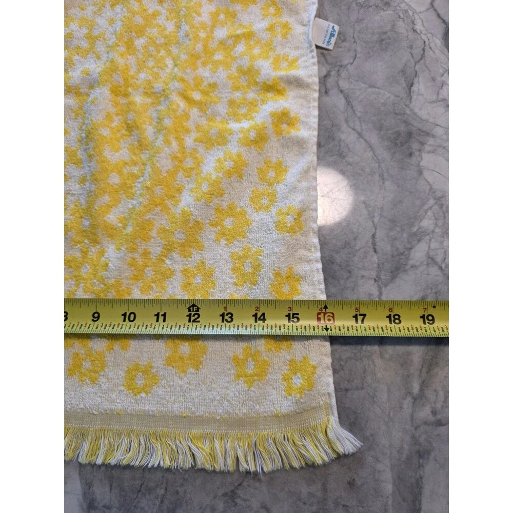 Vintage St. Marys Floral Hand Towels Yellow White Daisy Fringe Mid Century Mod S